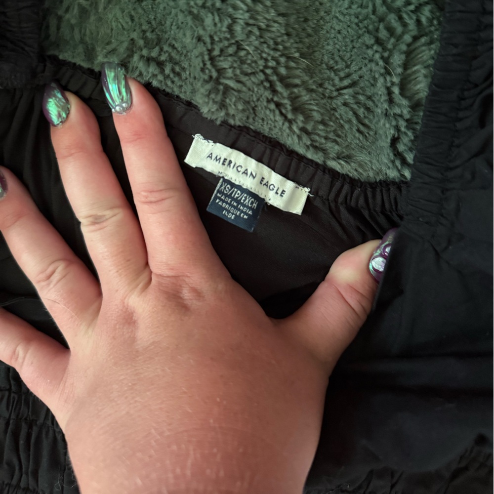 American Eagle black jumper - Picture 2 of 2